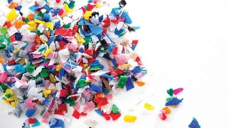 High-Density Polyethylene (HDPE) Flakes